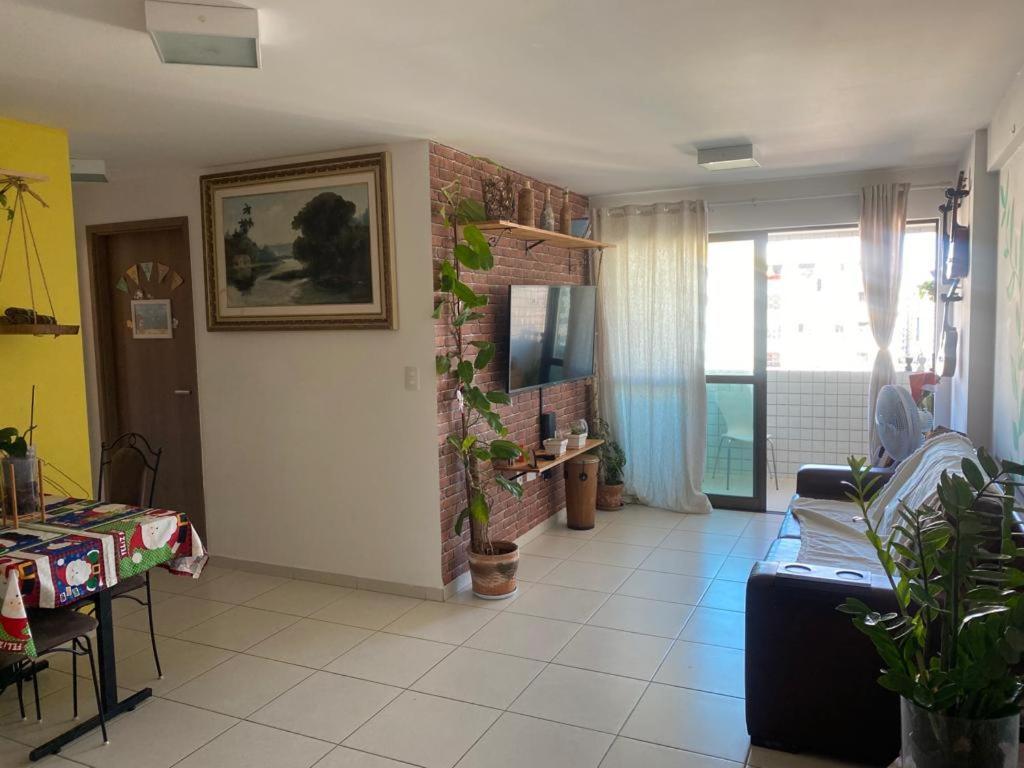 Apto Ponta Verde - Antonio Oliveira Jr Apartamento *